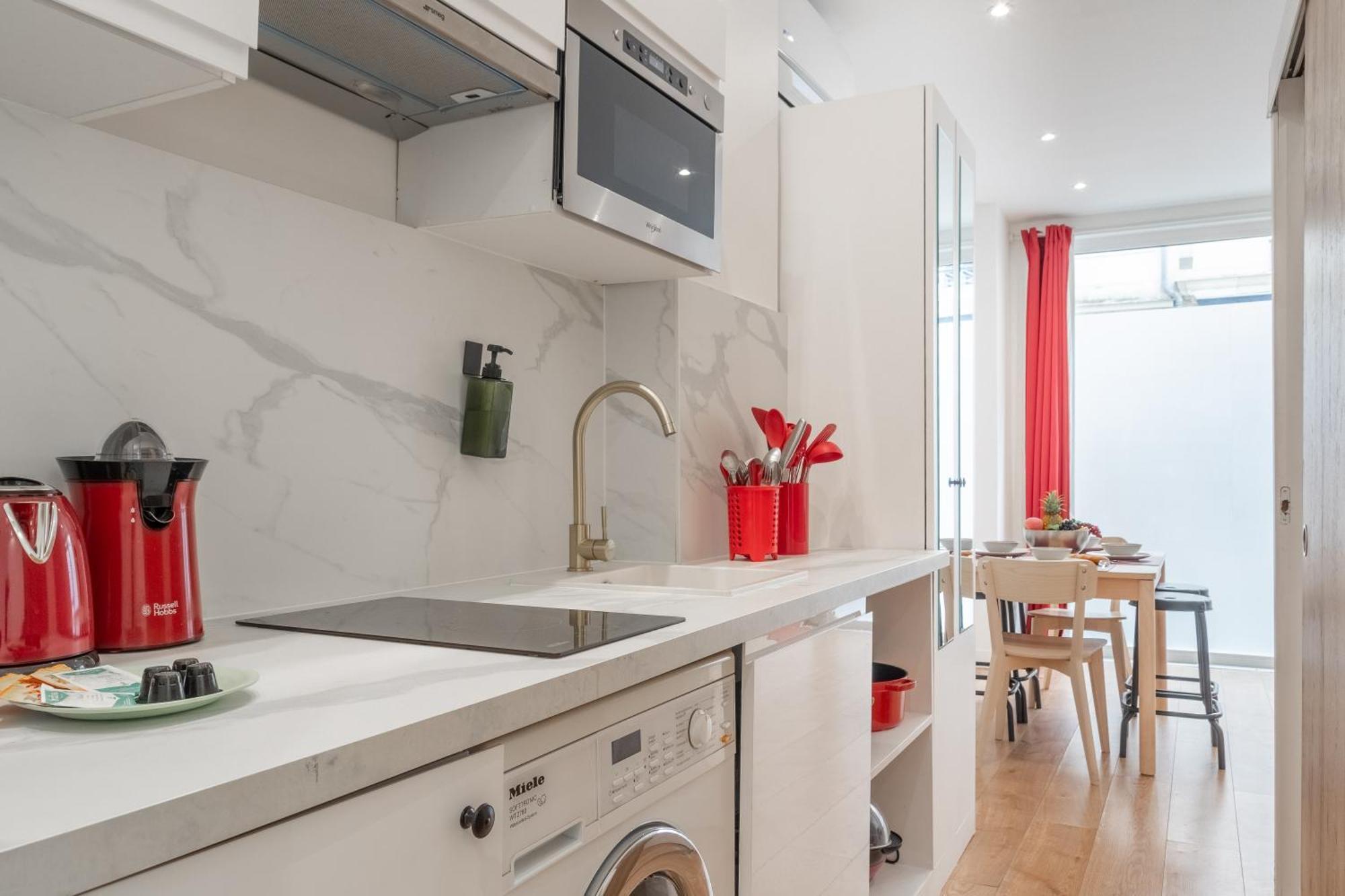Lavie Maison Eiffel Ac Hot Tub Paris Exterior photo